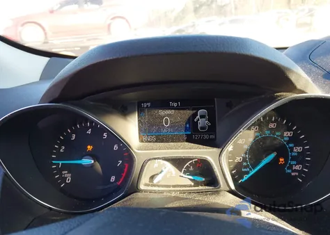 2016 Ford Escape S из США, поврежденный, VIN 1FMCU0F74GUA90368